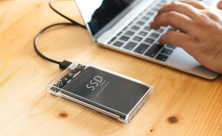 PCにSSDが接続されている